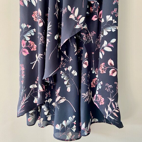 ⭐️Host Pick⭐️ BANANA REPUBLIC Blue Ruffle Floral Maxi Dress - Size 0 - Picture 2 of 8